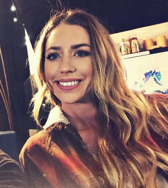 Country singer Kylie Rae Harris dies in car crash aged 30  