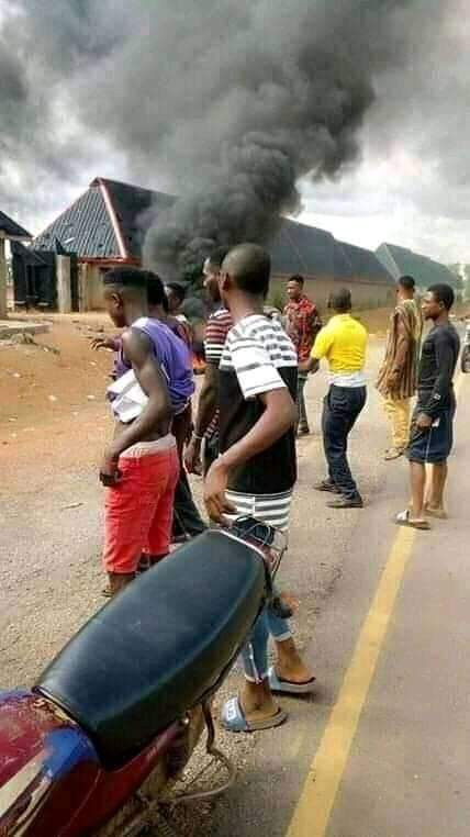 Angry youths beat up pastor in Cross River community, set his house, church ablaze for allegedly using people for rituals (photos)