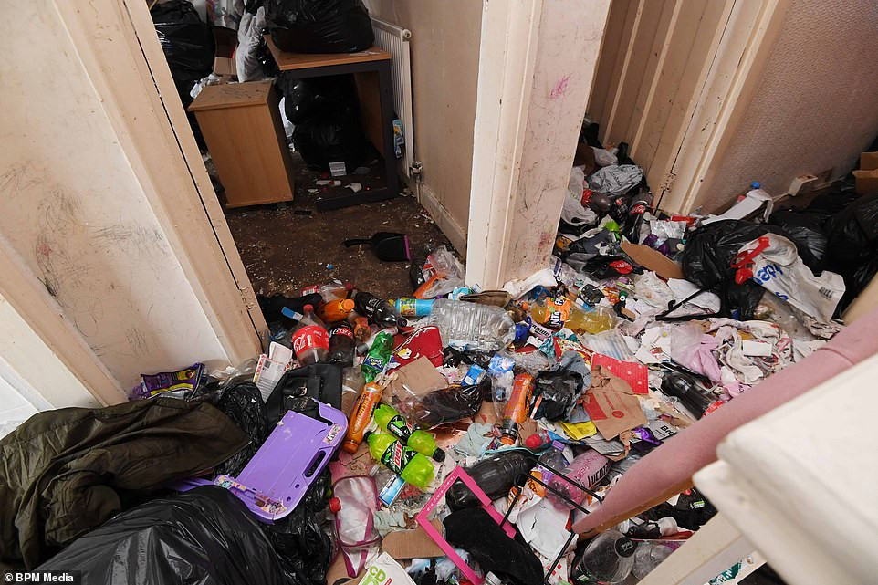 See what tenant did at her apartment before packing out from her landlord