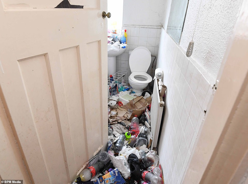 See what tenant did at her apartment before packing out from her landlord