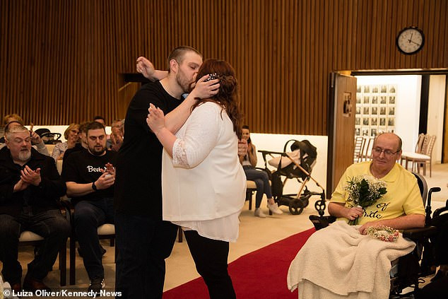 Couple get married in t-shirts, jeans and trainers to prove you don