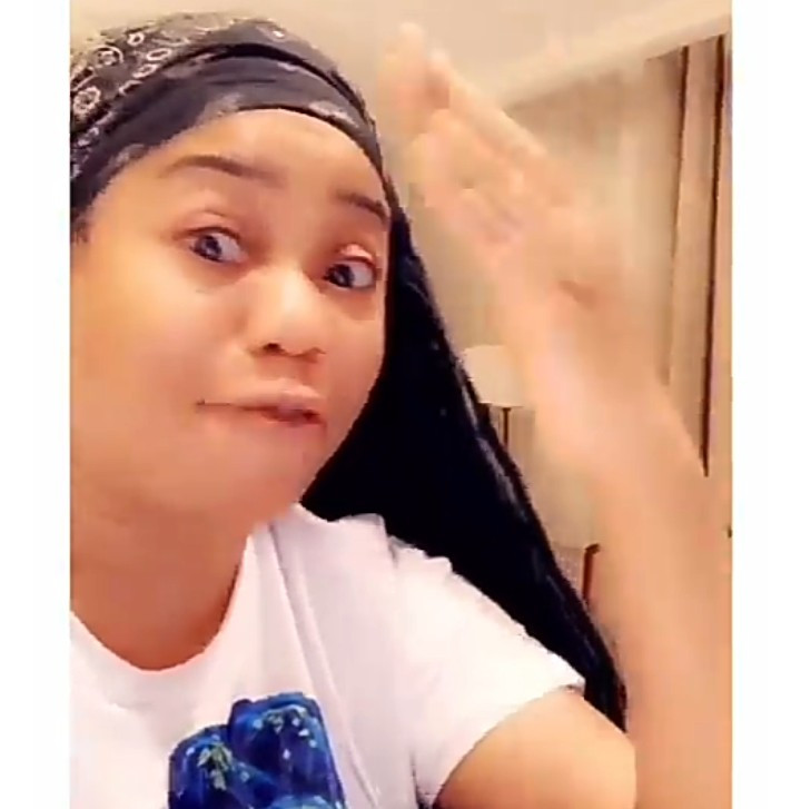 "You should be happy you have such creative like me in your f**** country. Your government is not working... You people are bitter sadistic people" Toyin Lawani blasts Nigerians as she lists her achievements