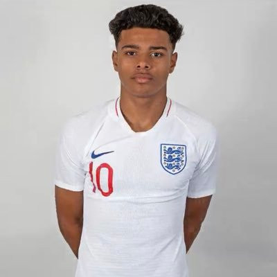 Meet Faustino Anjorin, the 17 year old Nigerian player who made history for Chelsea (photos)