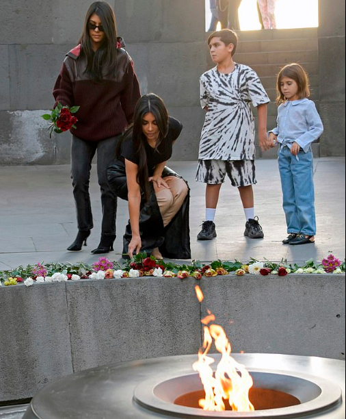 Kim and Kourtney Kardashian lay flowers at the Armenian Genocide Memorial Complex (photos)