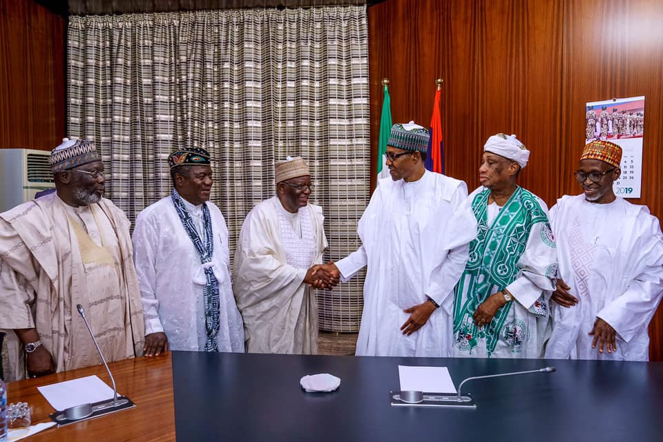 President Buhari hosts former ministers who served in his military administration from 1984 to 1985 (Photos)