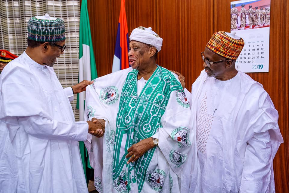 President Buhari hosts former ministers who served in his military administration from 1984 to 1985 (Photos)