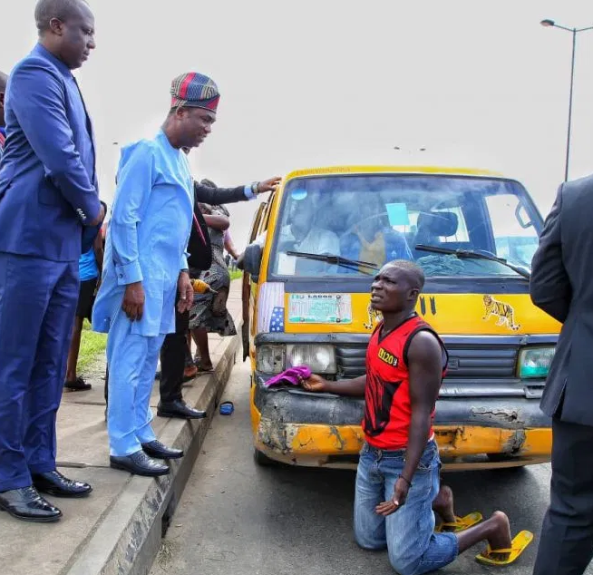 Lagos deputy governor, Femi?Hamzat arrests several drivers for