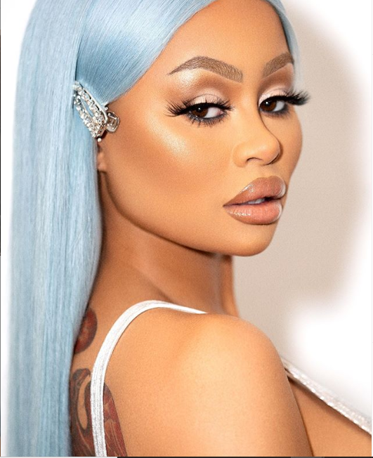 Blac Chyna flaunts major sideboob in new sexy photos