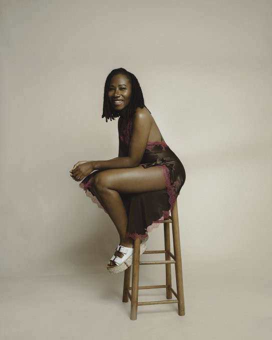 Singer Asa stuns in sexy new photo
