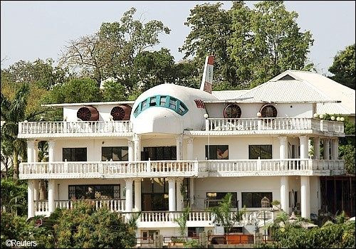 True story behind the Aeroplane House in Abuja (video)