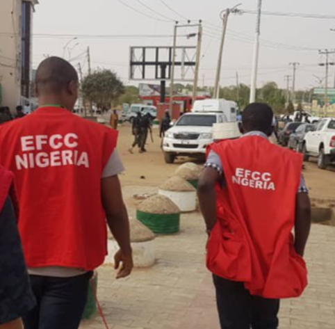 EFCC arrests controller of Kirikiri prison, Emmanuel Oluwaniyi over ?$1m scam?