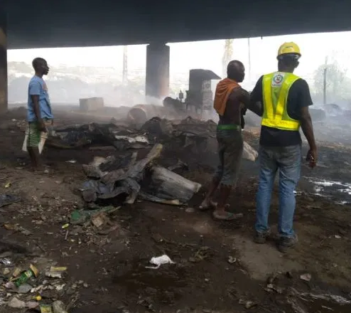 Faulty electrical cable causes huge fire under Lagos bridge