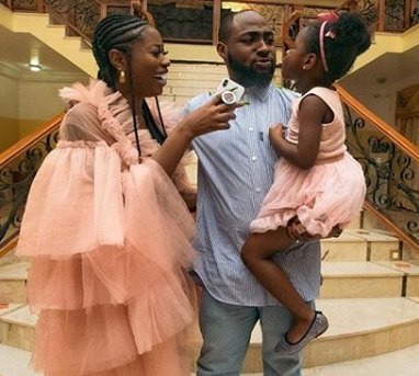 Sophia Momodu and daughter, Imade, fly with Davido to Ghana for a mini holiday and attend his music engagement