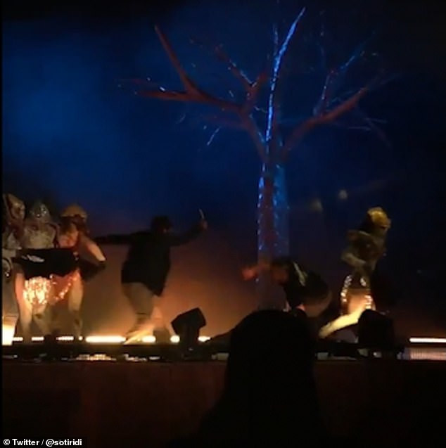 Saudi Arabia sentences man to death for stabbing four actors during theatre performance (Video)