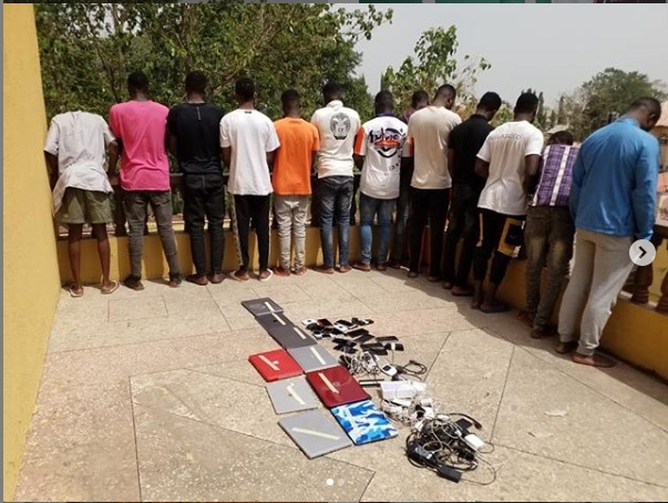 EFCC arrests 12 suspected Internet fraudsters in Ilorin
