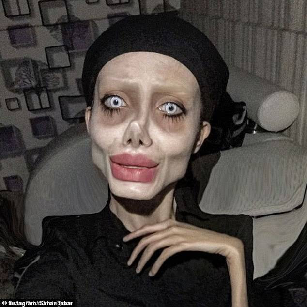 Angelina Jolie 