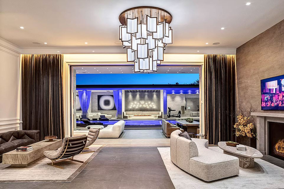 Inside the sprawling mansion 22-year-old billionaire, Kylie Jenner just bought for  million (Photos)