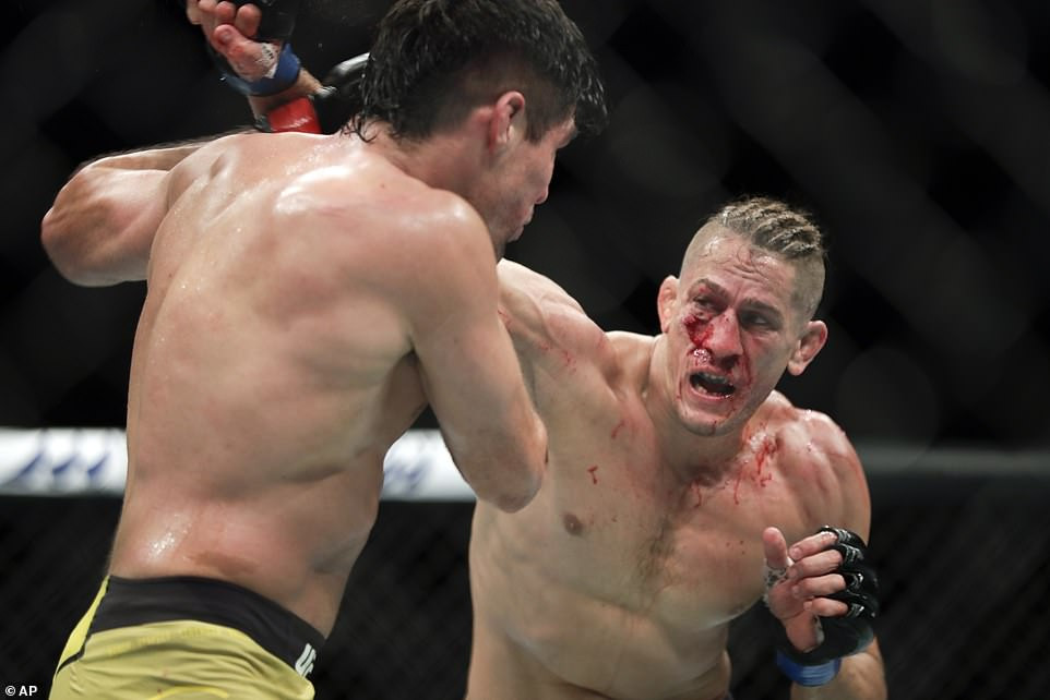 First major U.S sporting event returns as UFC 249 takes place in an empty Florida arena amid coronavirus pandemic (photos)