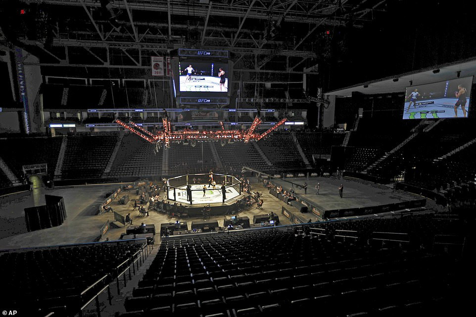 First major U.S sporting event returns as UFC 249 takes place in an empty Florida arena amid coronavirus pandemic (photos)