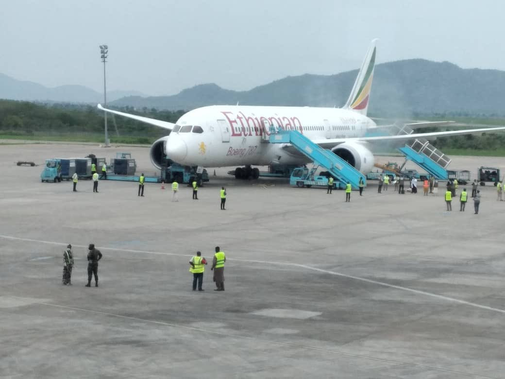 160 Nigerians evacuated from the US due to Coronavirus pandemic arrive Abuja (photos)