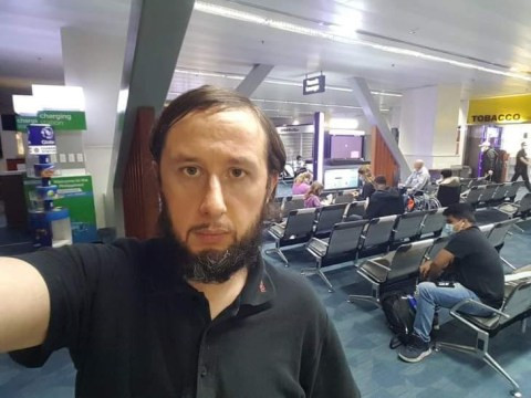 Man stranded in Philippines airport for 110 days due to coronavirus lockdown (photos)