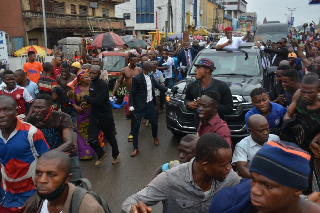 Orji Uzor Kalu receives rousing welcome in Abia as he returns home months after he was released from prison (photos)