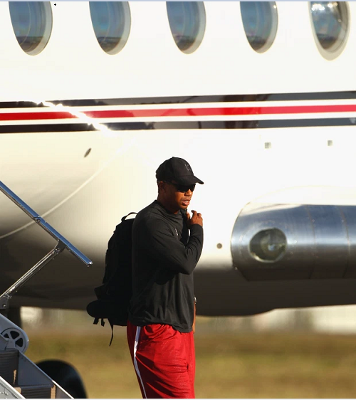 Inside Tiger Woods? ?48m Gulfstream G550 private jet with luxurious seats for 18 passengers and top speed of 680mph (photos)