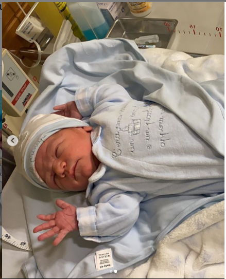  Manchester United midfielder,?Bruno Fernandes announces the birth of his second child (photos)