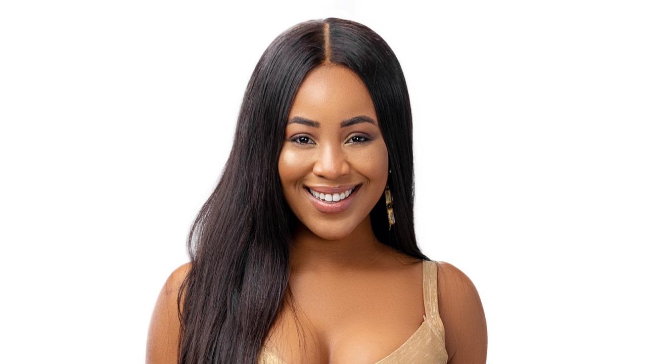 #BBNaija: Erica apologizes for talking down on her fellow housemates (video)