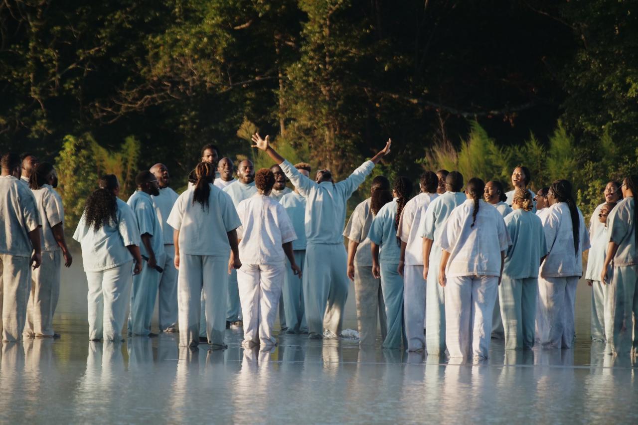 Kanye West, Joel Osteen and the Sunday Service Crew walk on water (videos)