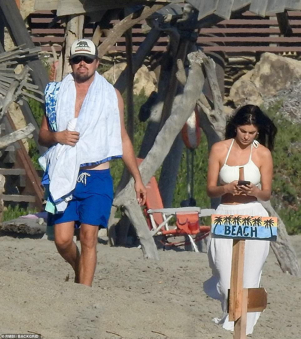 Leonardo DiCaprio, 45, wraps his arms around 23 year old girlfriend, Camila Morrone, while holidaying in Malibu (photos)?? 