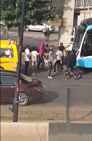 #AlausaProtest: Again, Thugs attack #EndSARS protesters in Lagos (video)