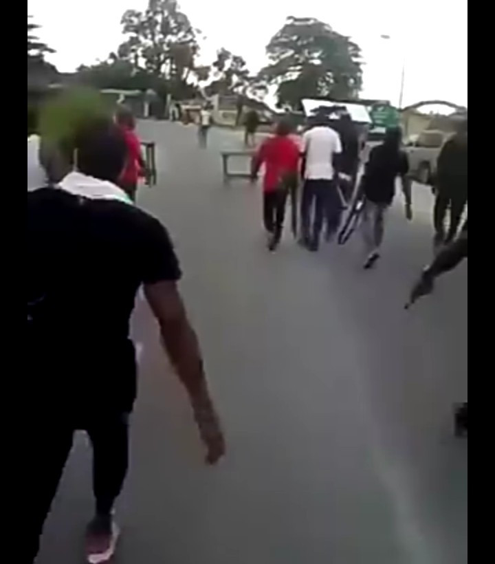 Police officers in Ughelli, Delta State, protest the attacks on police officers and police stations by hoodlums (video)
