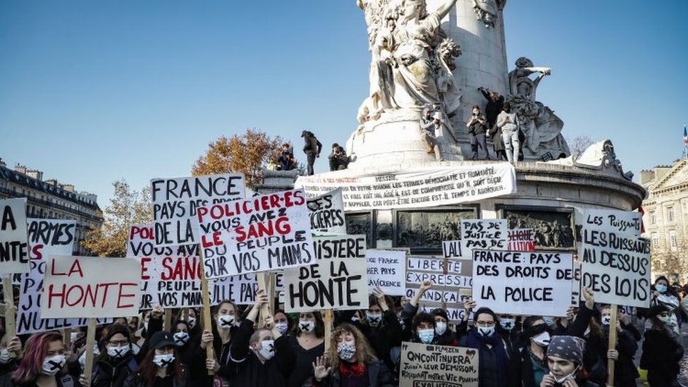 Protesters rally in Paris, France. Photo: 28 November 2020