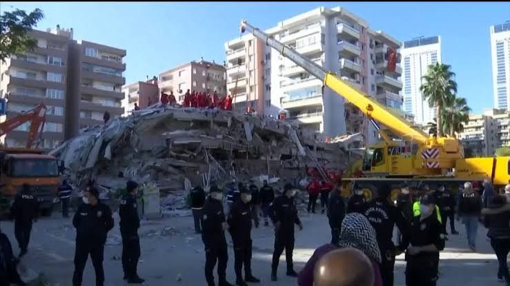 Three-year-old girl rescued alive after 65 hours trapped under rubble in Turkey earthquake (Photos)