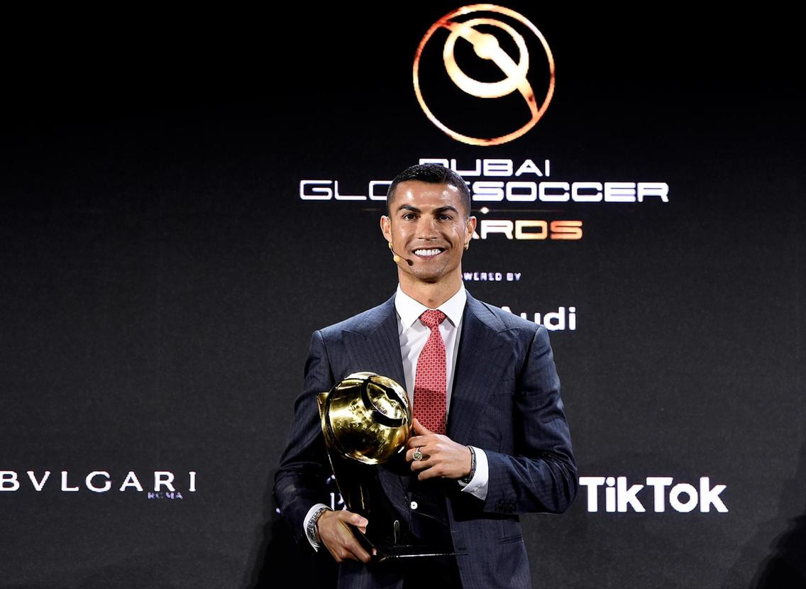 Cristiano Ronaldo beats Lionel Messi and Mohamed Salah to win player of century award?