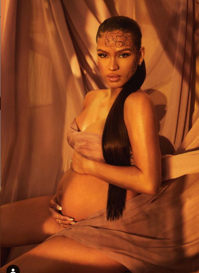 Cassie announces she