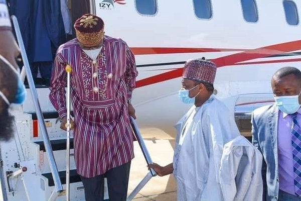 Injured Rotimi Amaechi walks with crutches (photos)