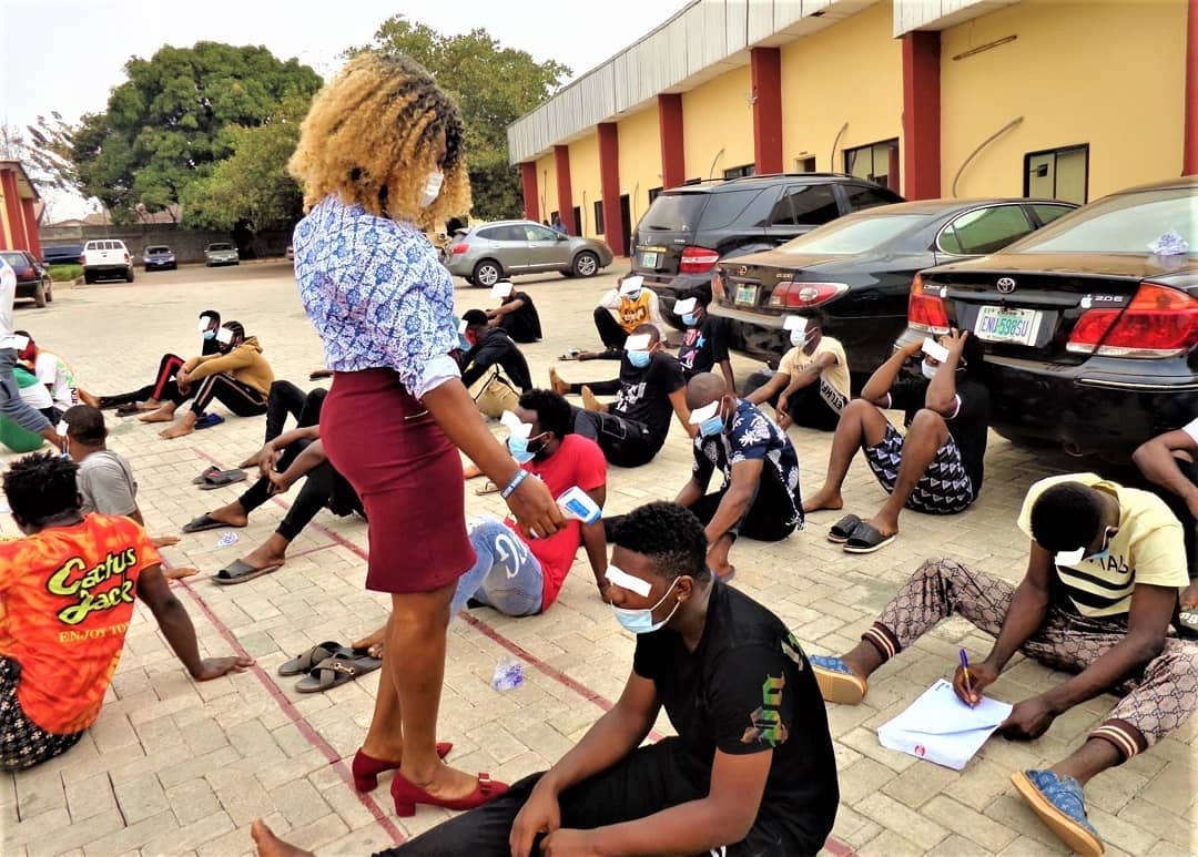 30 suspected Internet Fraudsters arrested in Enugu (photos)
