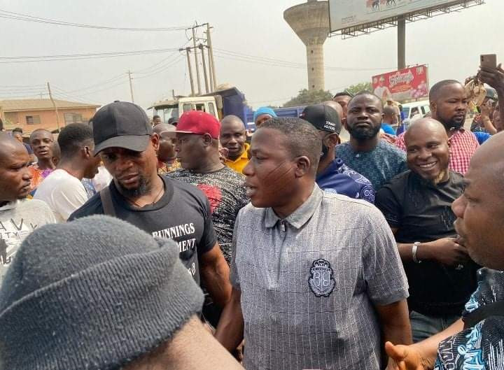 Activist Sunday Igboho arrives Ogun state, declares war on killer herdsmen (photos)