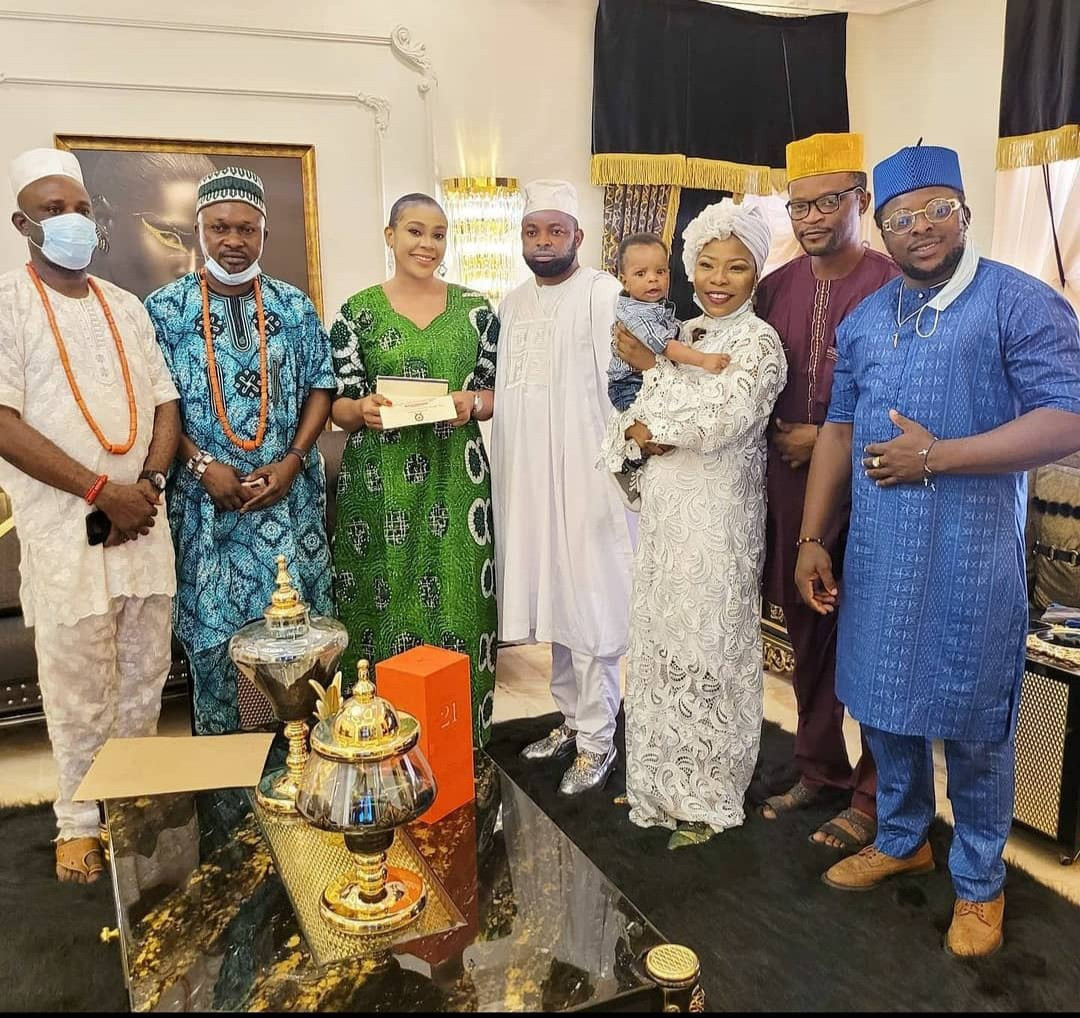 Olubadan of Ibadan confers on Ehi Ogbebor the honorary chieftaincy title of Yeye Oge of Ibadanland
