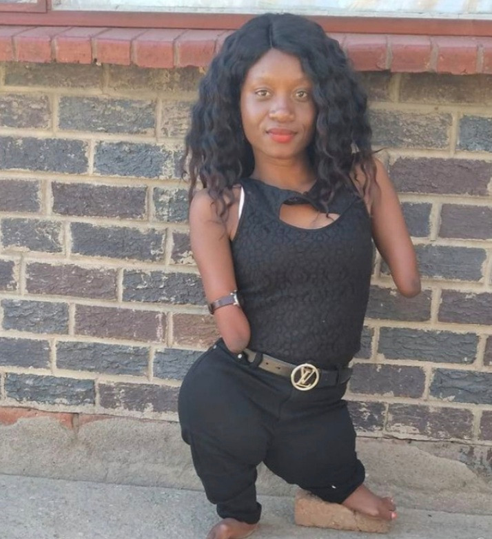 Zimbabwean motivational speaker born without limbs reveals she is pregnant, shares baby bump photos 