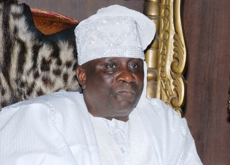 Oba of Lagos under fire for saying hoodlums stole $2m and N17m from his palace during the #EndSARS protest