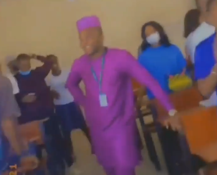 Students of Federal University of Agriculture, Abeokuta(FUNAAB) sing as they wish their lecturer a happy birthday