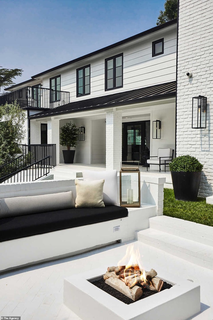See inside the .8Million Mansion Rihanna just bought in Beverly Hills (photos)