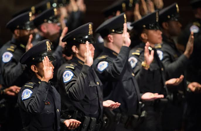 US Capitol police "struggling" after second deadly attack, with many set to retire or change jobs - Police union chief says