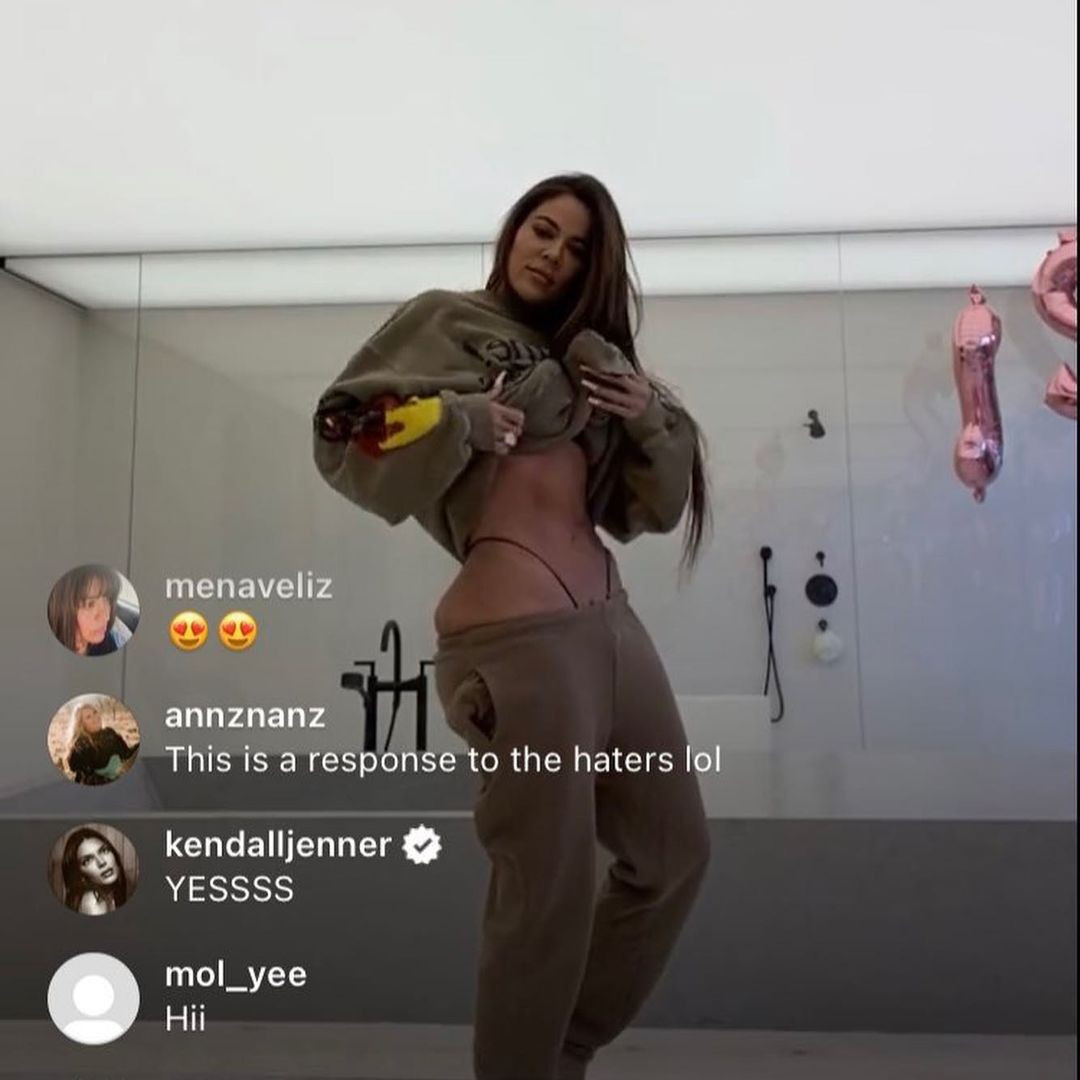 Khloe Kardashian goes live to show her body isn