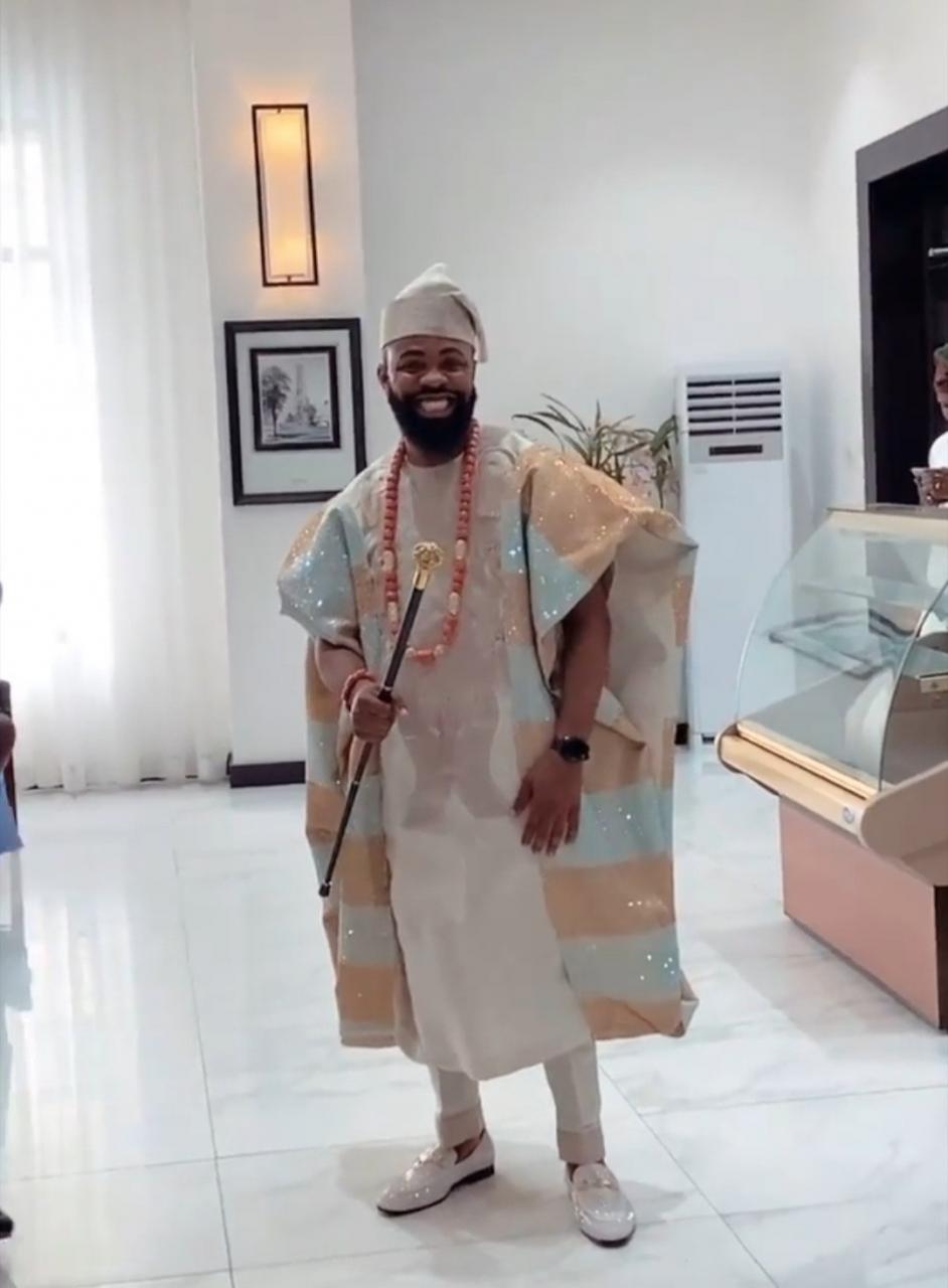 Photos/Videos from comedian, Arole