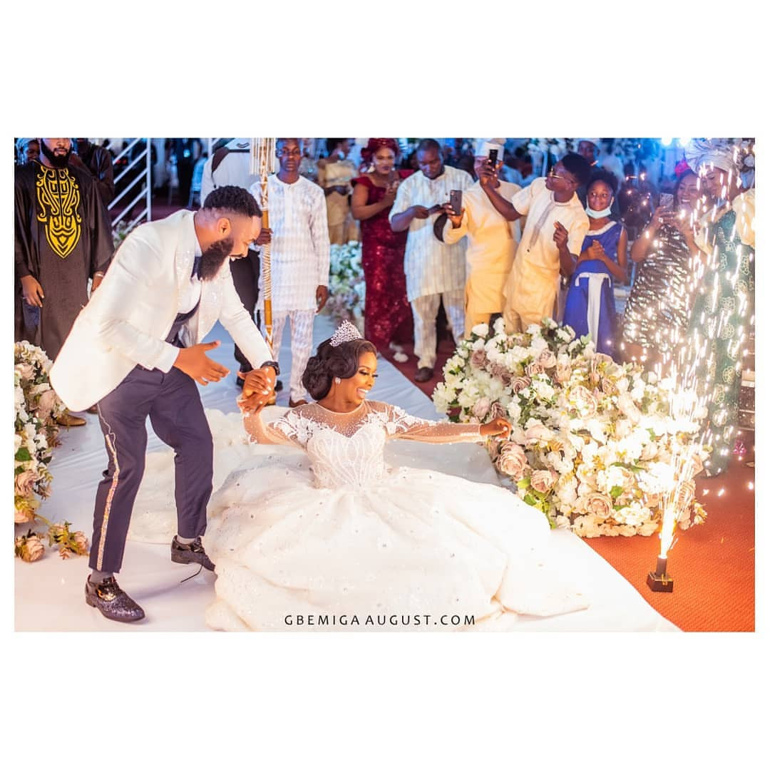 Photos from the white wedding of comedian, Arole 