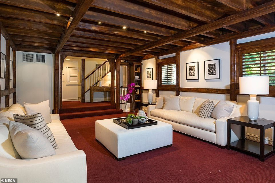 Rihanna buys m Beverly Hills mansion just next door to m home she bought 3 months ago (Photos)    
